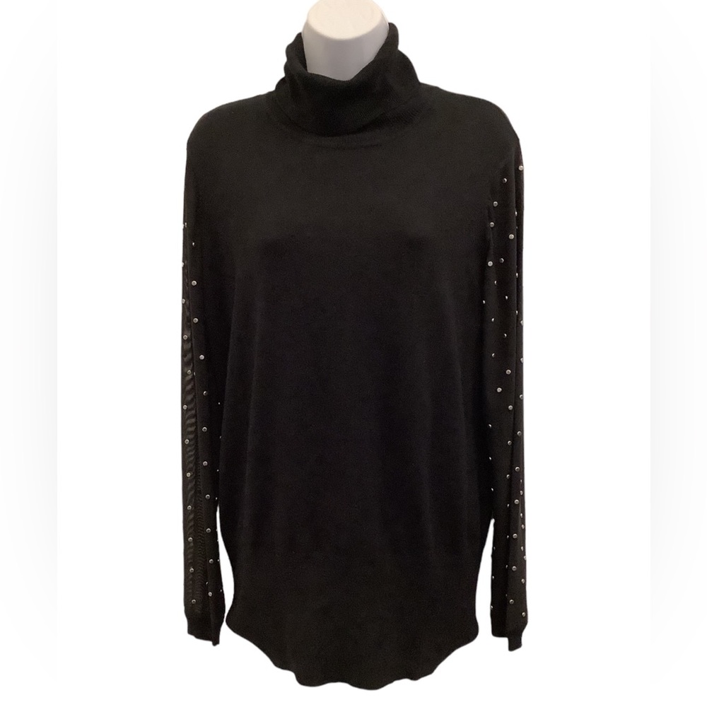 carre noir turtleneck
